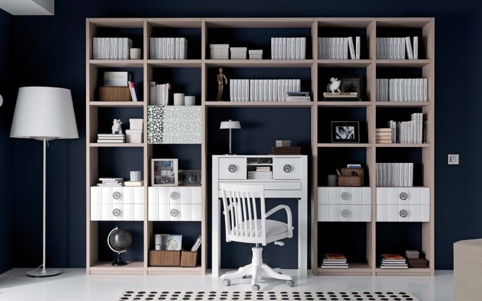 Книжный шкаф Glass Cabinet