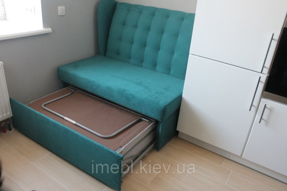 Кресло-кровать со столиком
