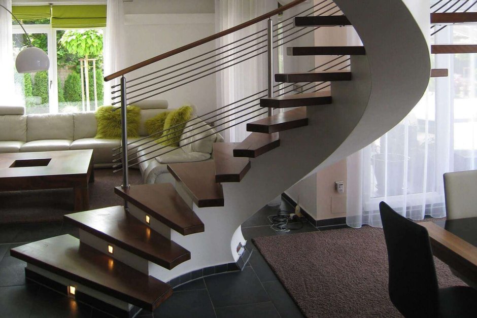 Лестница в дом из металла