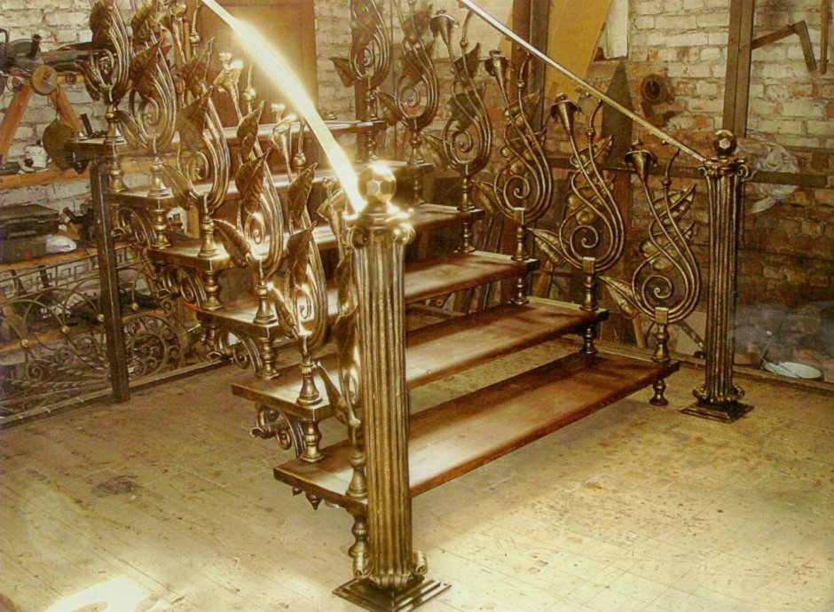 Старинные перила