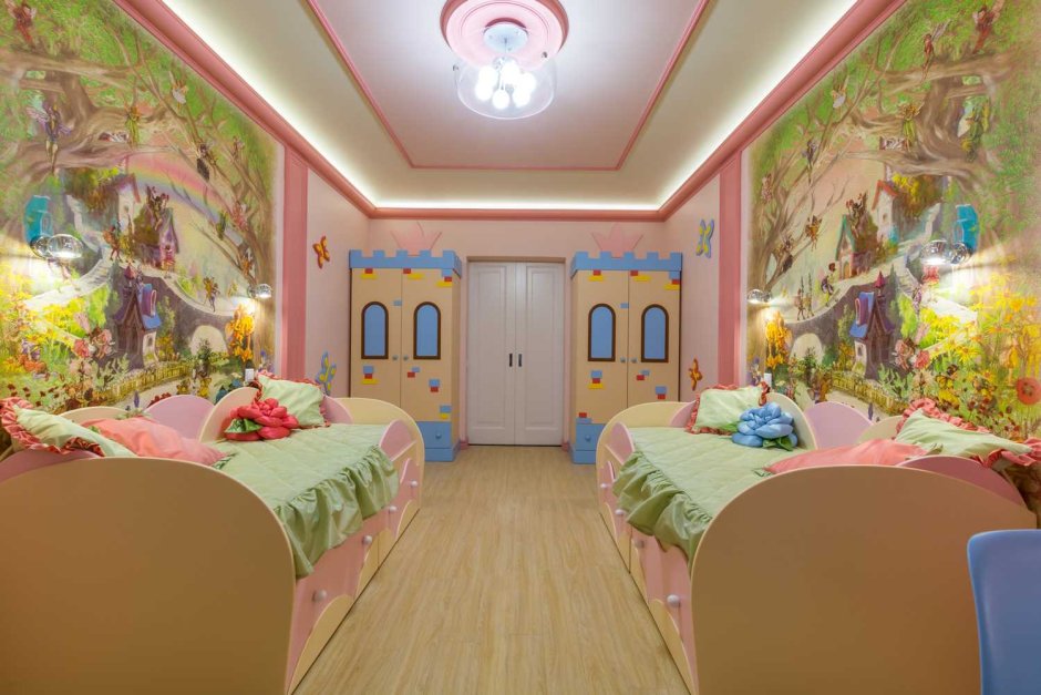 Красивые потолки в детскую комнату