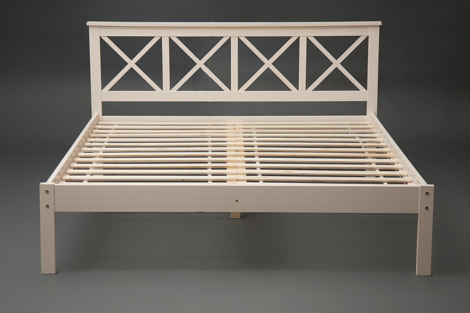 Деревянная кровать ikea