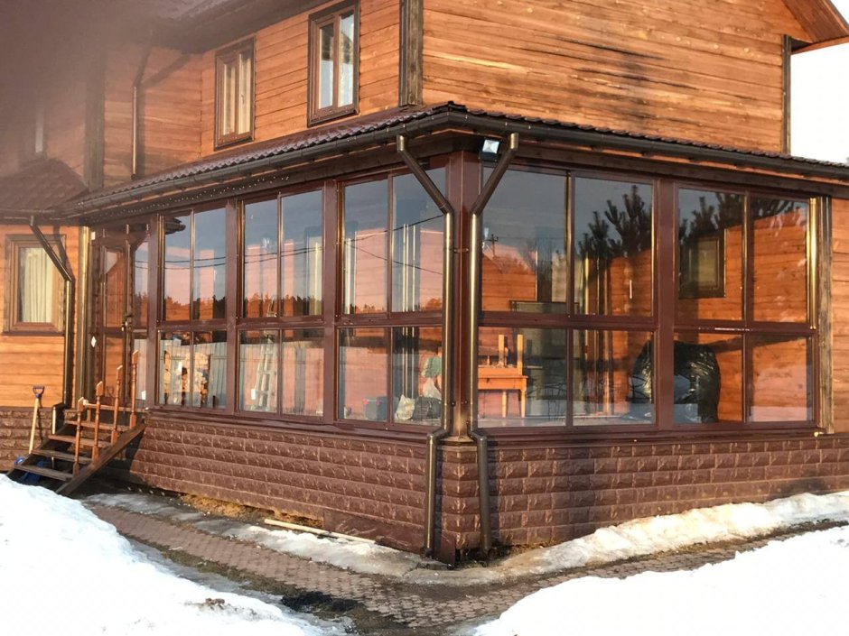 Веранда остекленная к дому