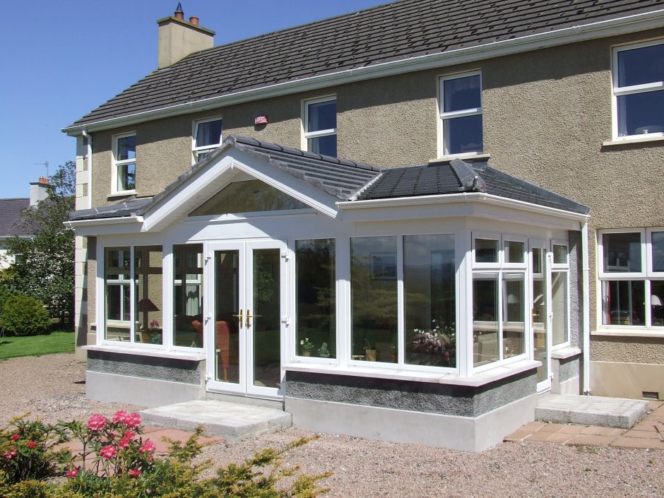 Застекленная беседка