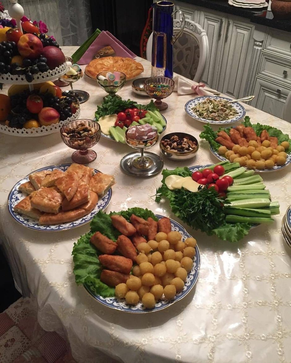 Праздничный стол