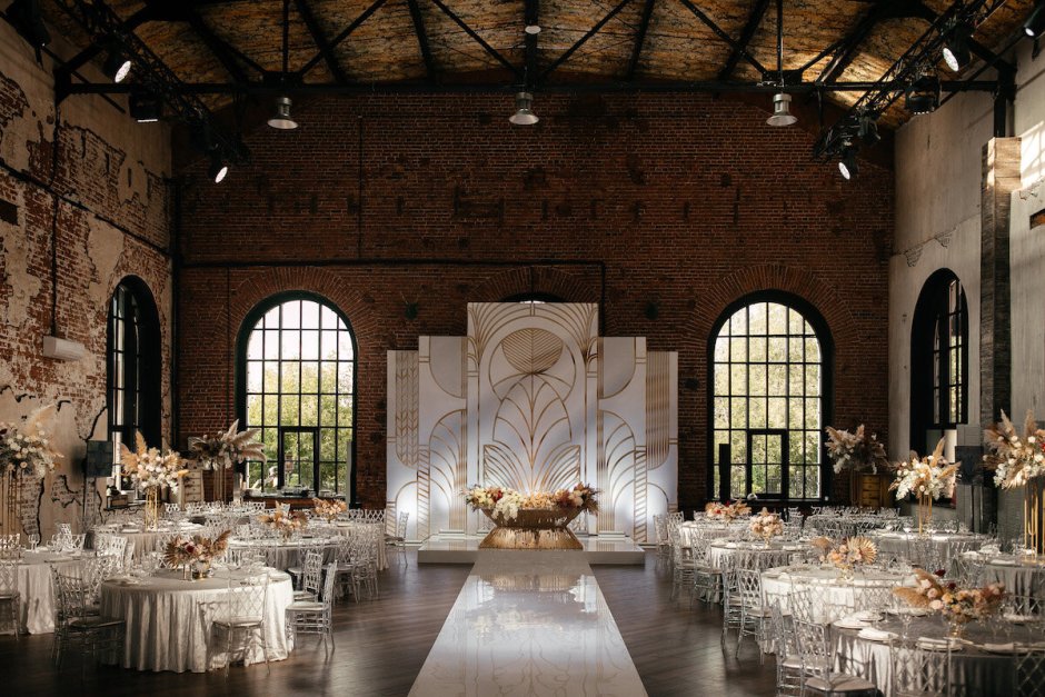 Loft Hall на ул. Ленинская Слобода, 26)