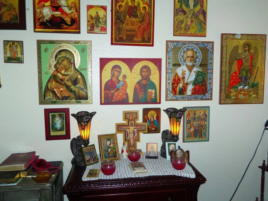 Старообрядческий домашний иконостас