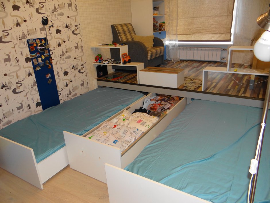 Выдвижные кровати в детском саду подиум