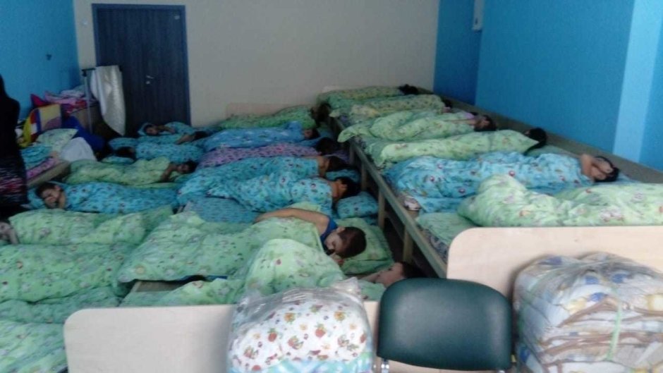 Подиум для кровати в детской саду