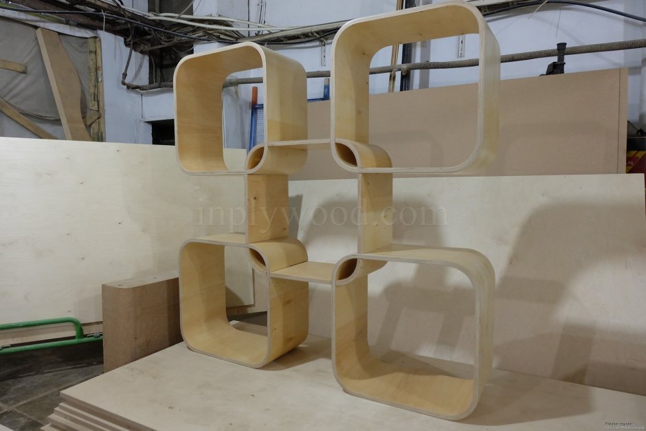 Стол из гнутой фанеры