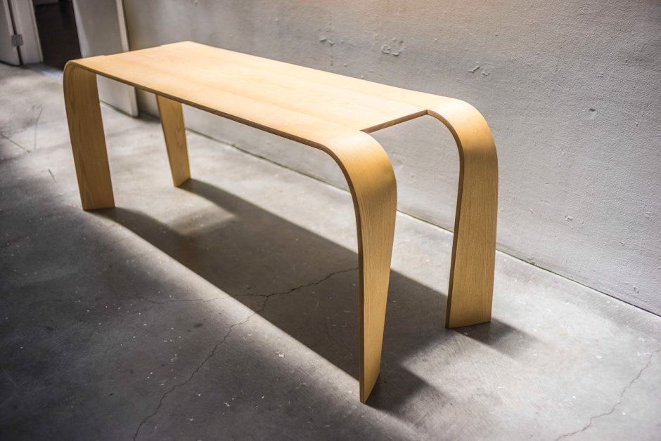 Стол из фанеры изогнутый