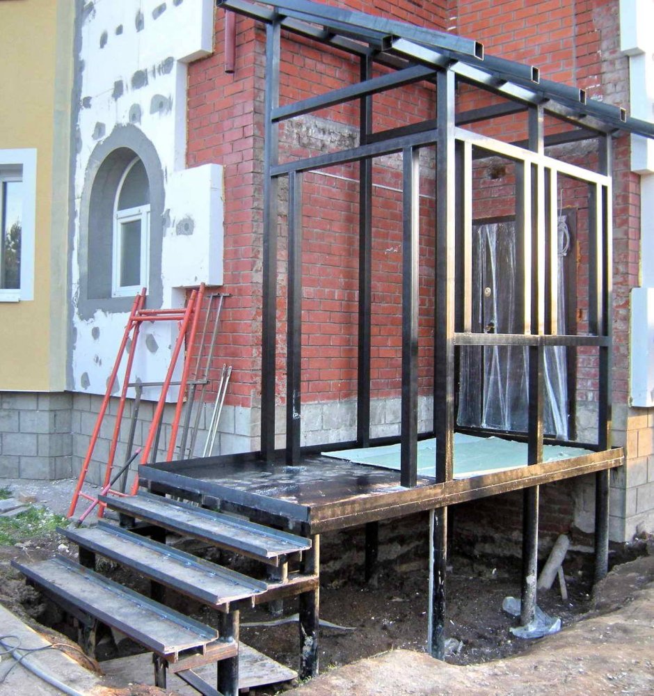 Кованые ступени для крыльца