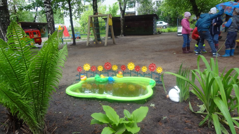 Украшение детской площадки в садике