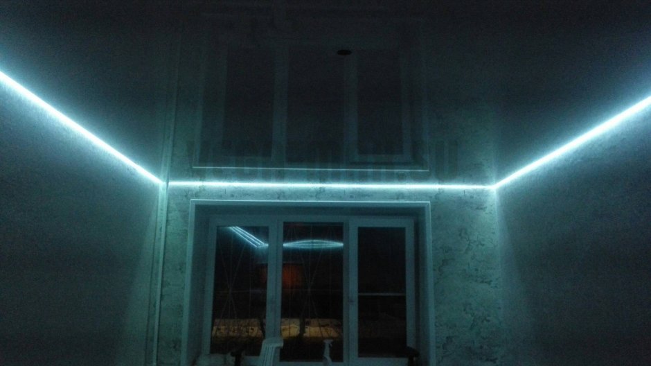 Парящий натяжной потолок