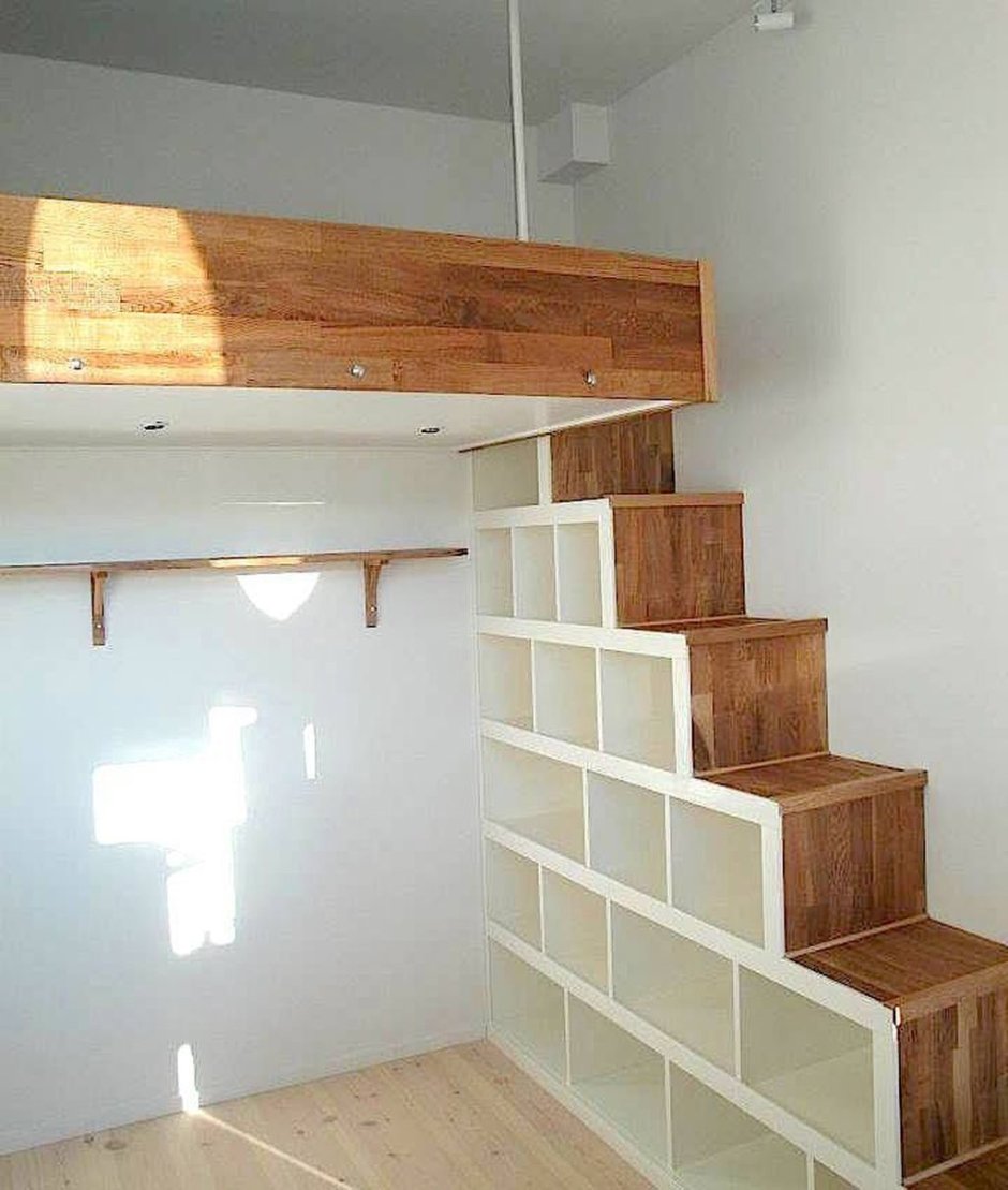 Деревянная лестница в подвал гаража чертеж