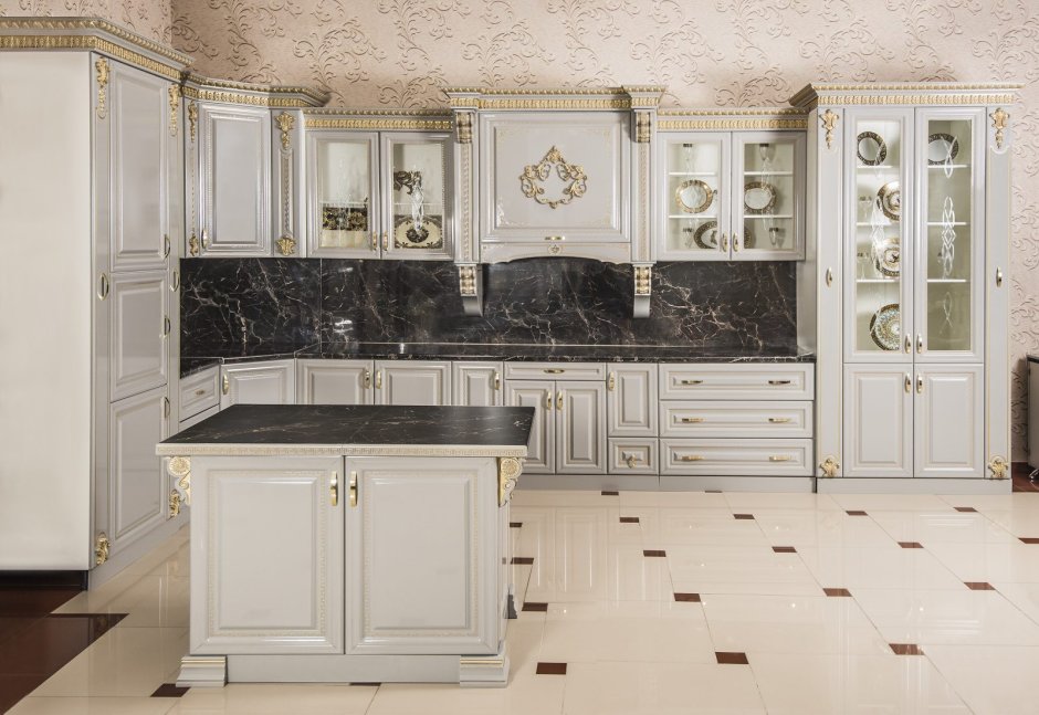 Белая кухня Неоклассика в интерьере