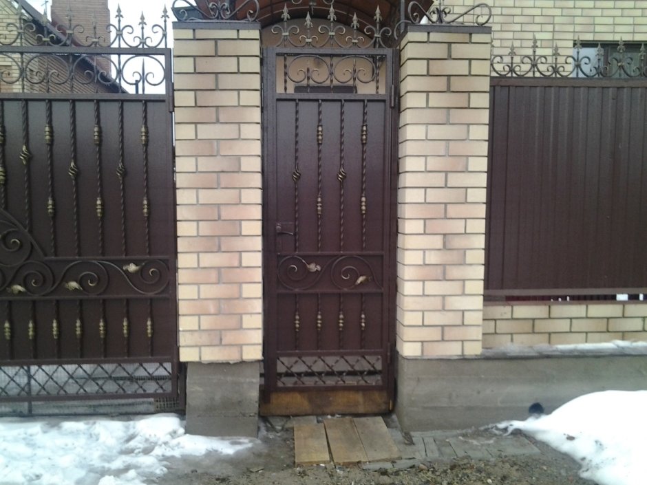 Входная калитка для частного дома