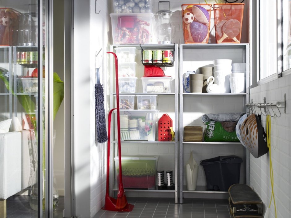 Холодильник встроенный в шкаф