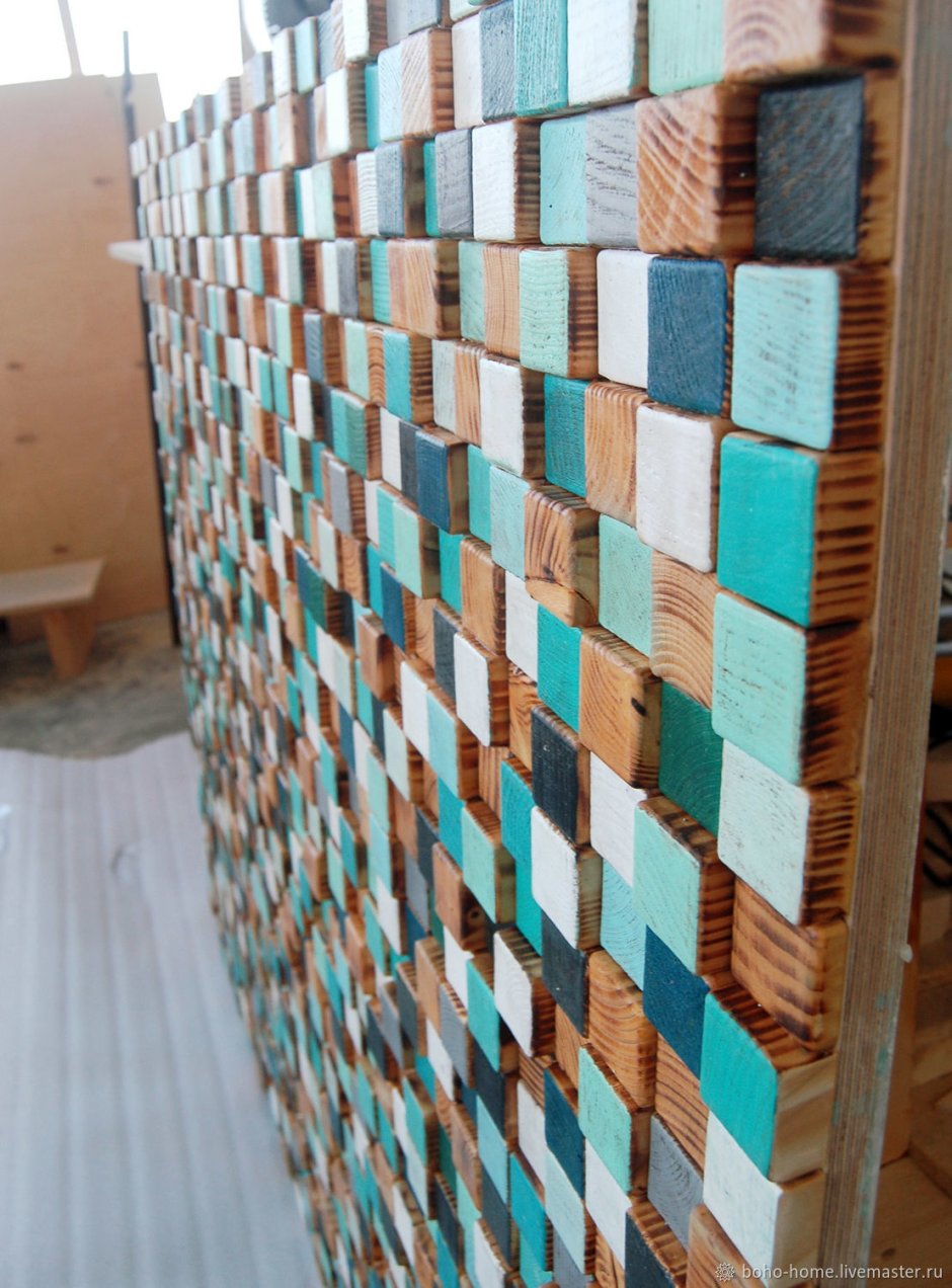 Панно из деревянных кубиков на стену