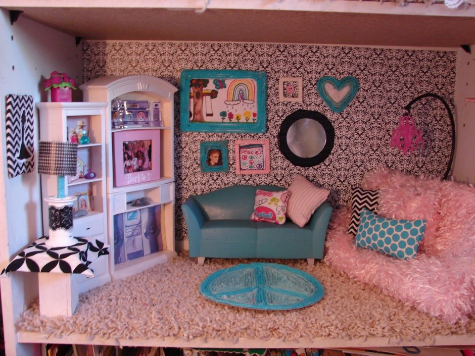 Домик с мебелью для мини кукол