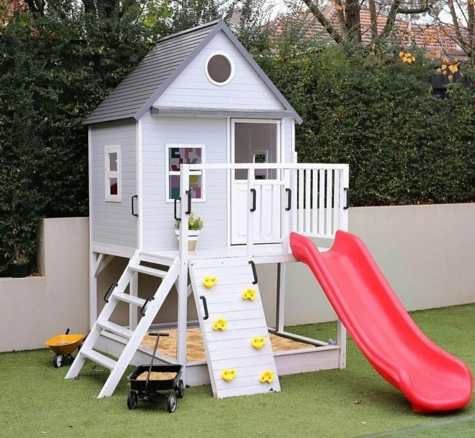 Детская площадка с домиком