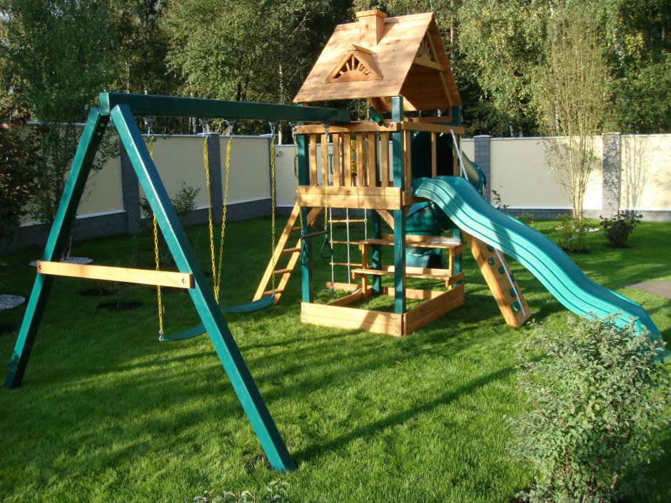 Игровая площадка для детей на даче