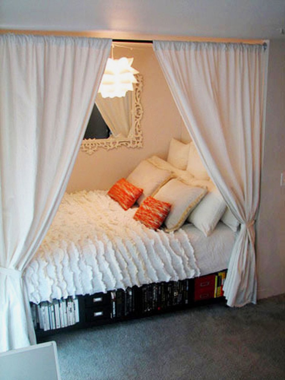 Кровать со шторками