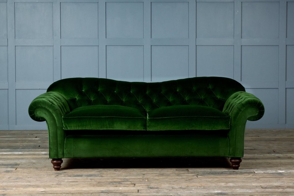 Зеленый диван Chesterfield