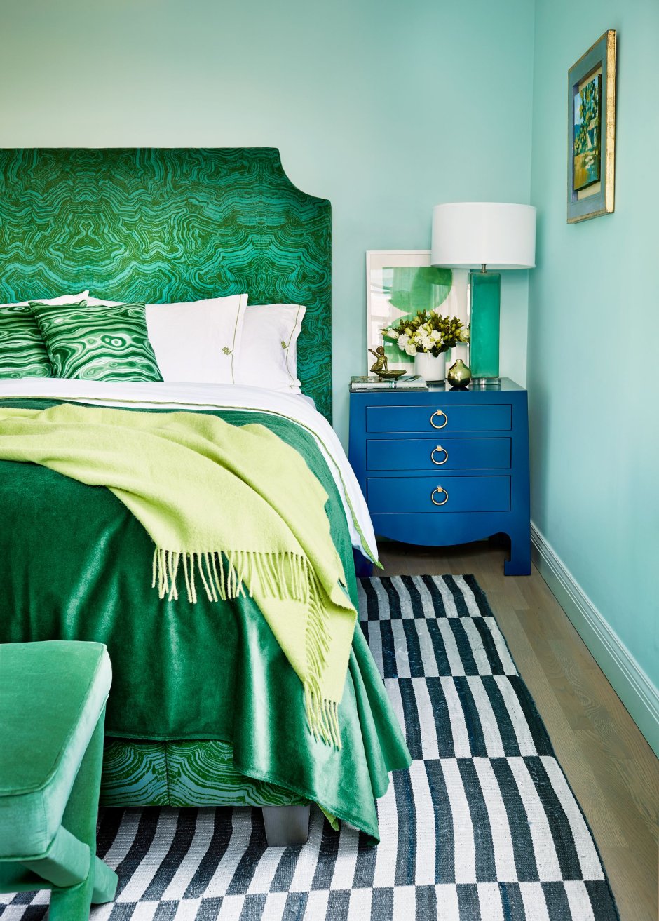 Спальня в зеленых тонах