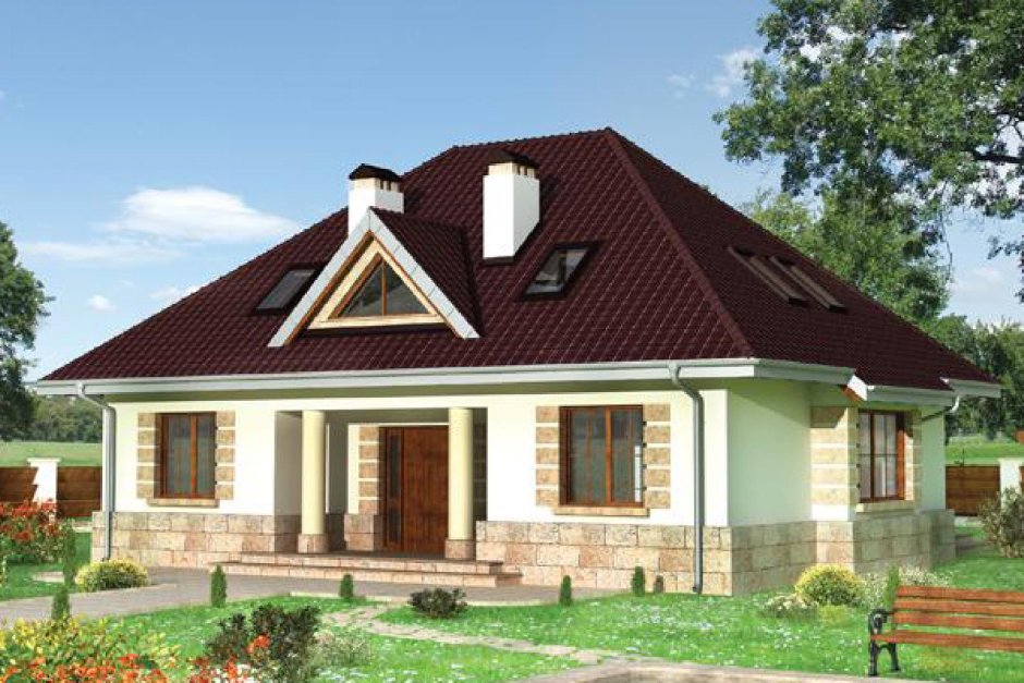 Дом с четырехскатной крышей