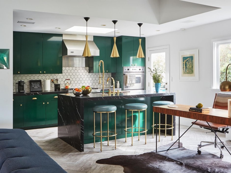 Гостиная с зеленой кухней икеа