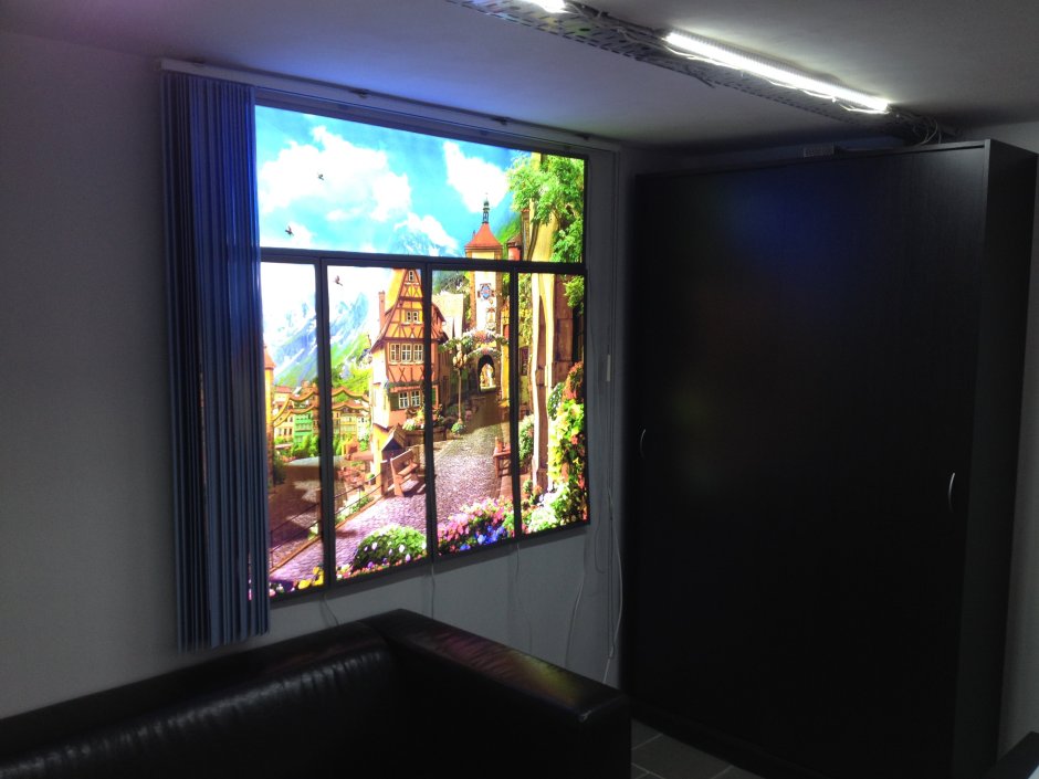 Имитация окна в офисе с подсветкой