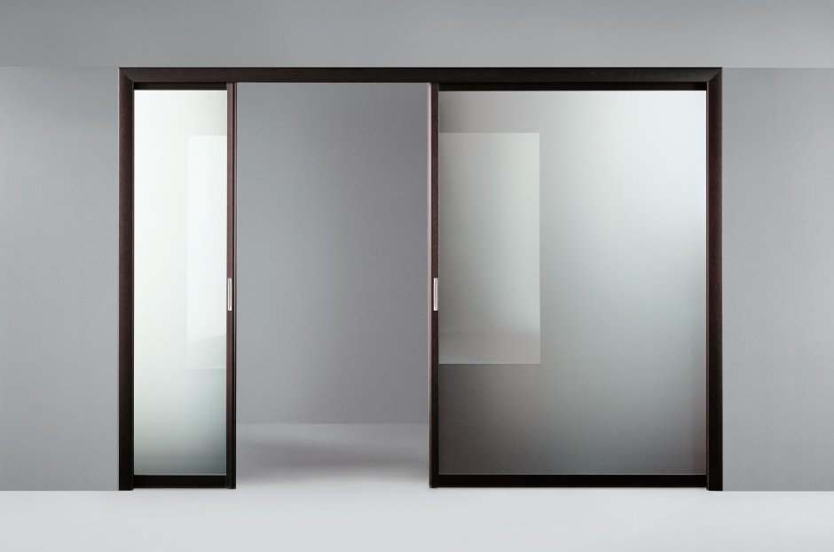 Раздвижные двери с рифленым стеклом