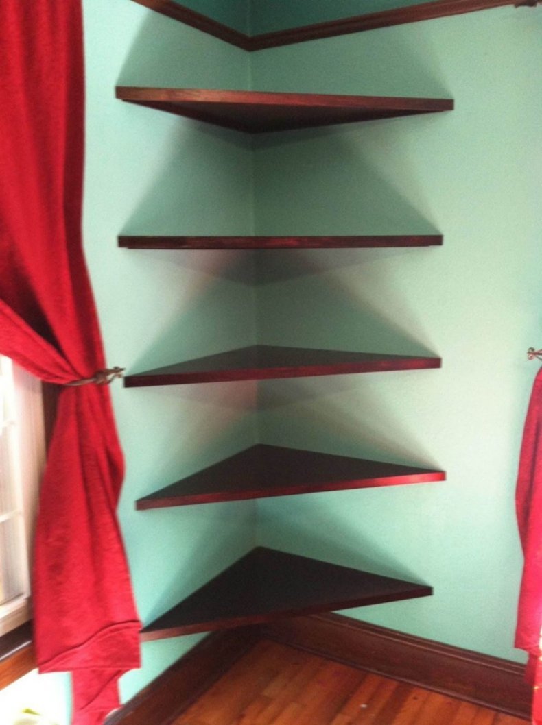 Треугольный угловой стеллаж