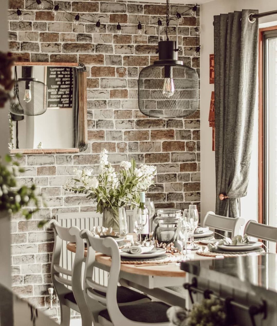 Обои кирпичики на кухне