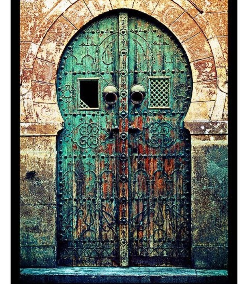 Старинная дверь