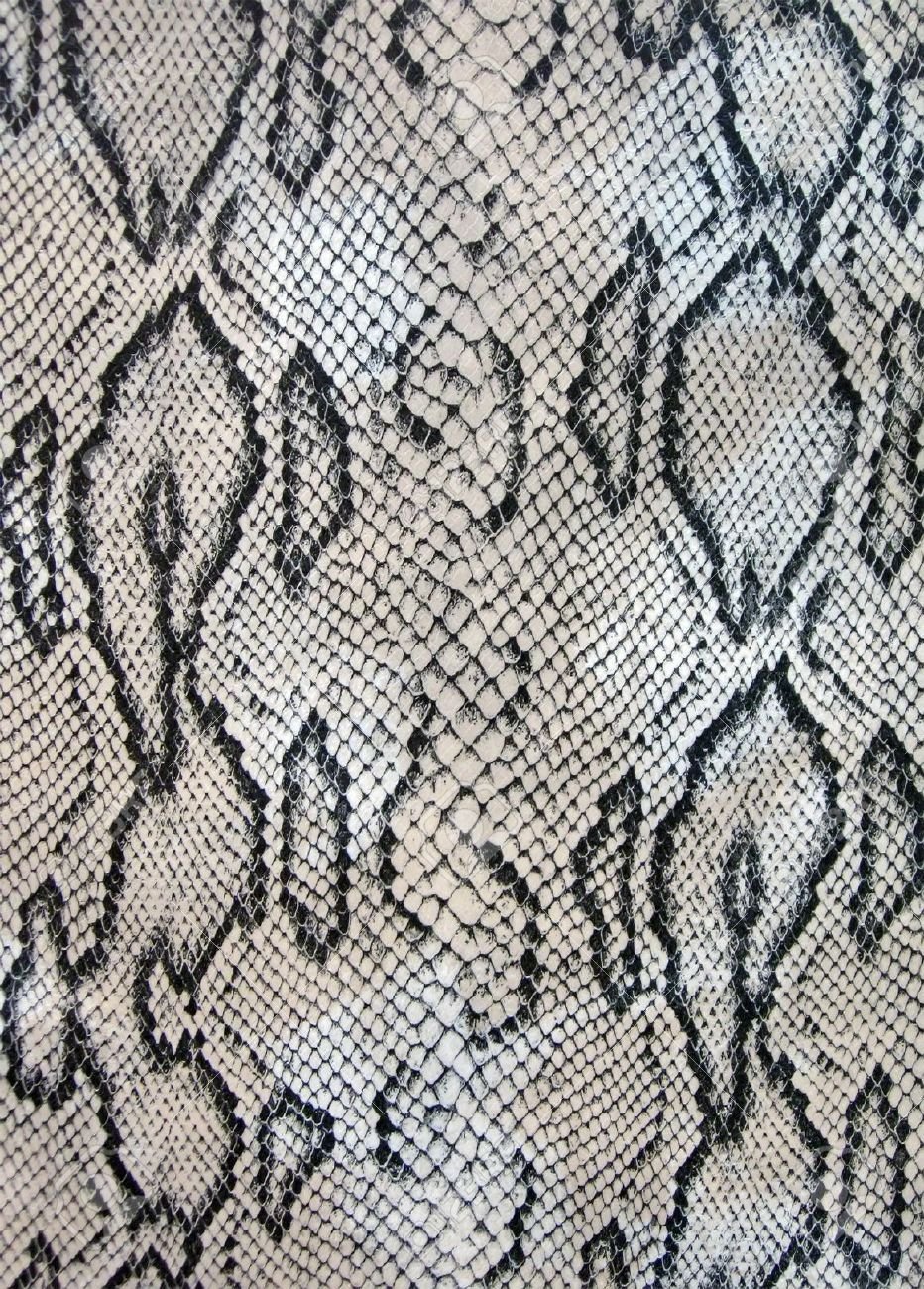 Ткань с рисунком змеи