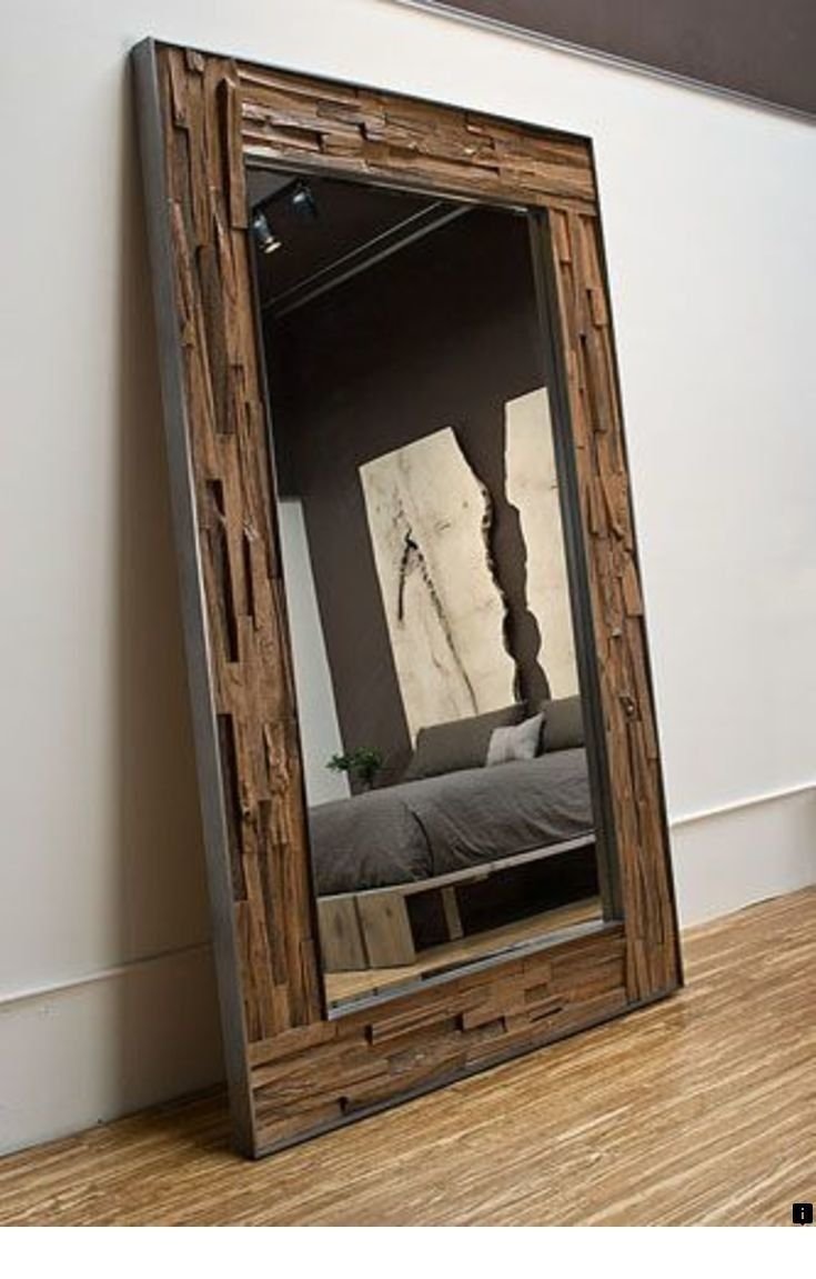 Зеркало с деревянной рамой