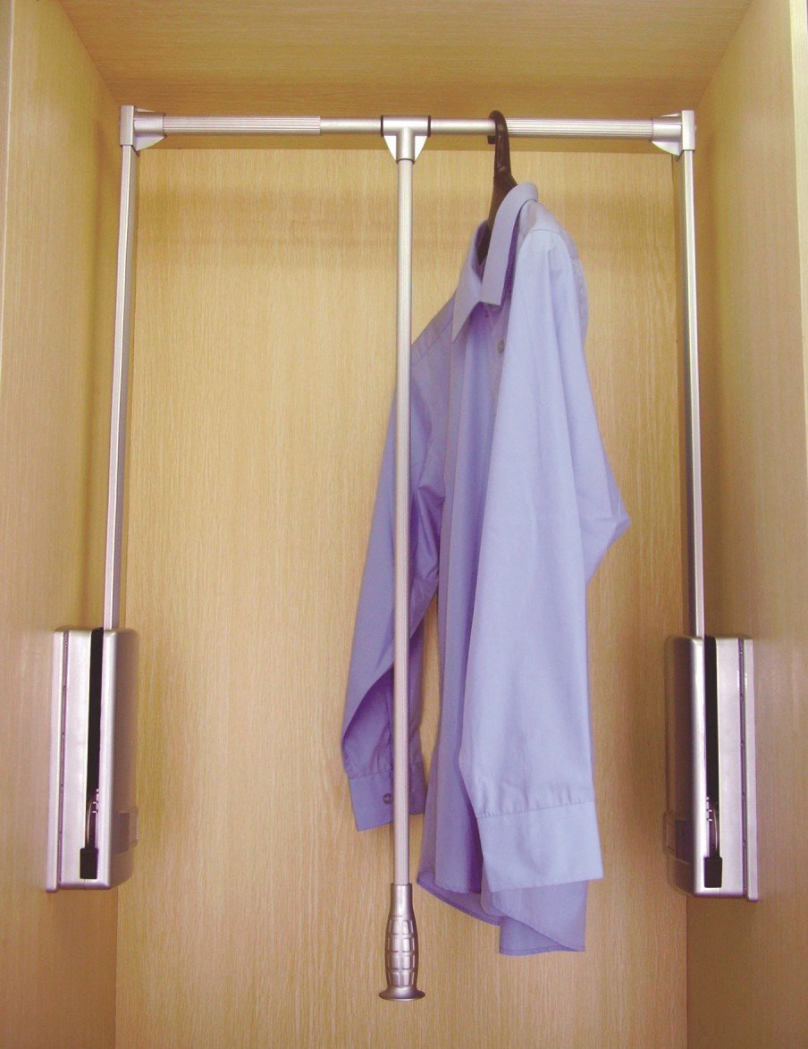 Штанга для одежды