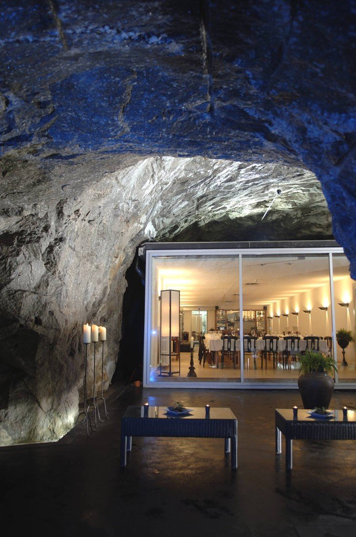 Отель в скале Италия