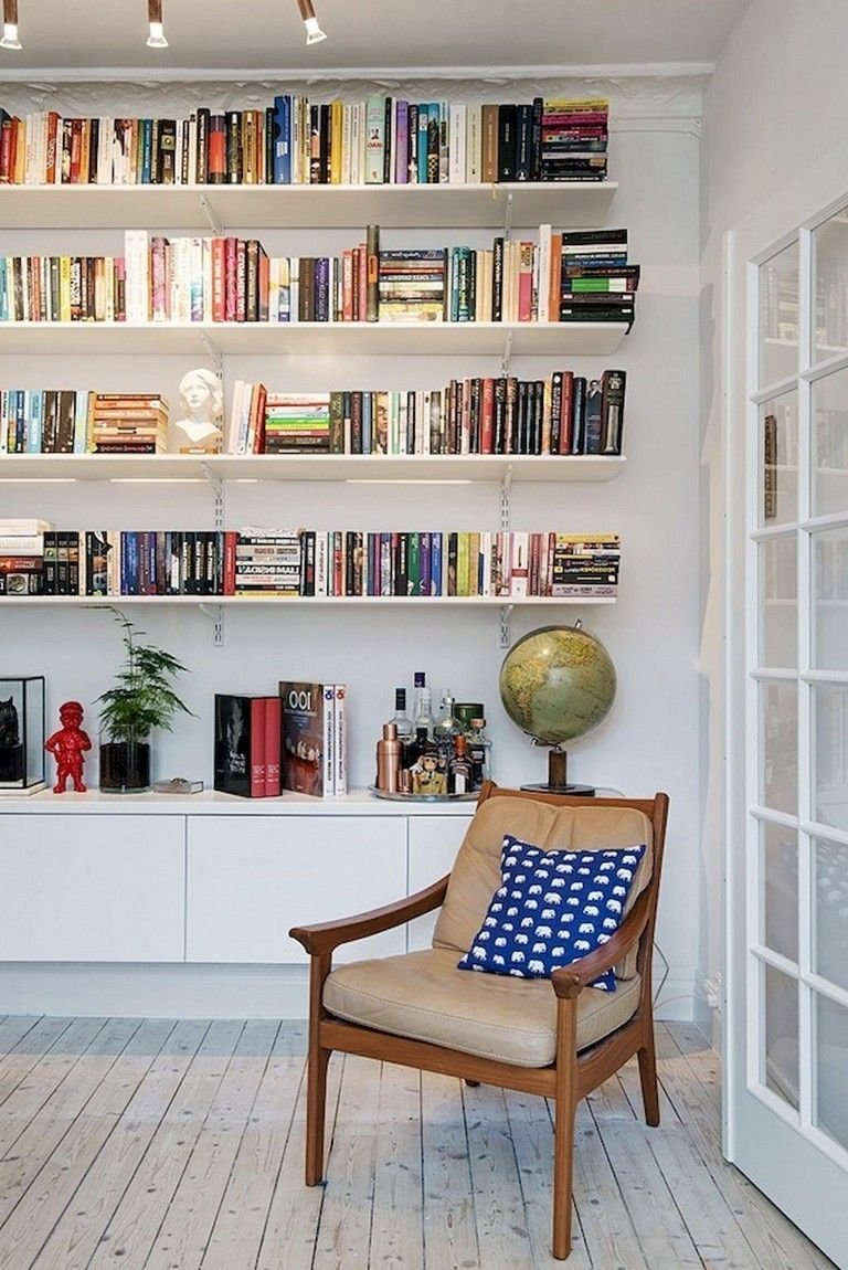 Книжный шкаф в стиле Сканди