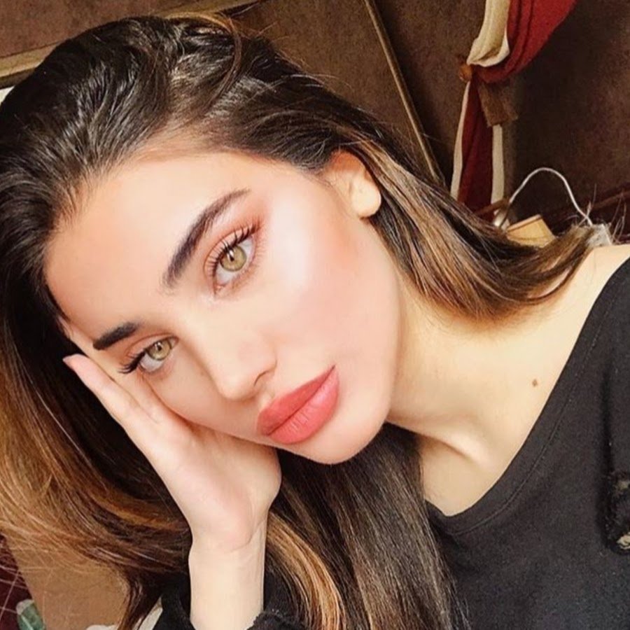 Negin Ghalavand без макияжа