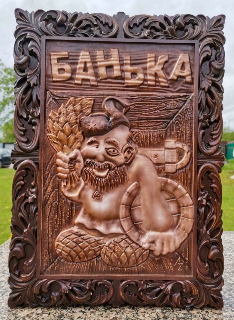 Резные деревянные панно