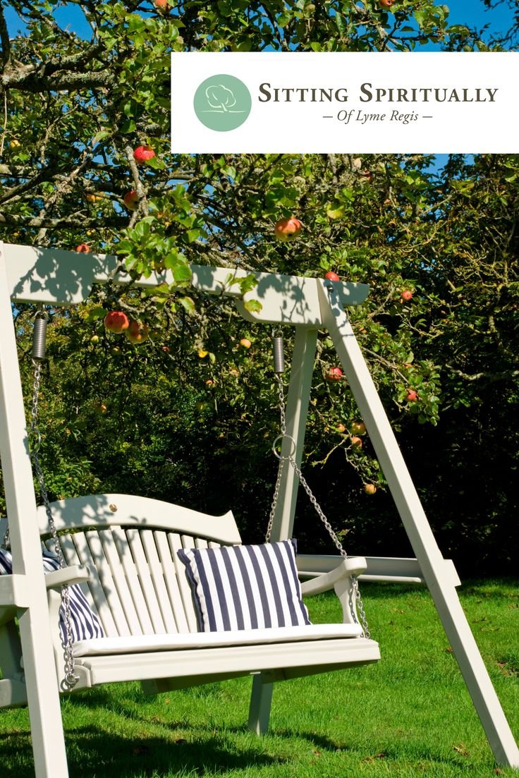 Качель Садовая деревянная белая