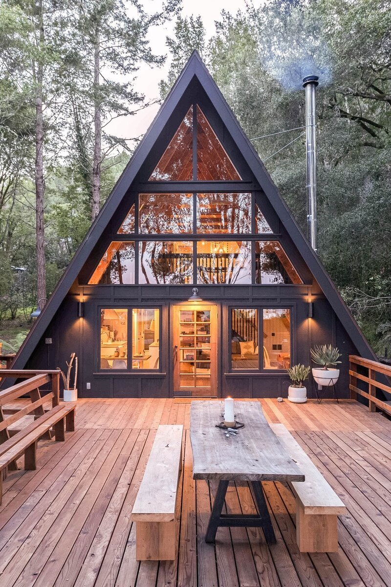 Дом шалаш а frame House.