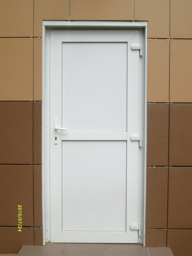 Двери ПВХ входные готовые 2100х850
