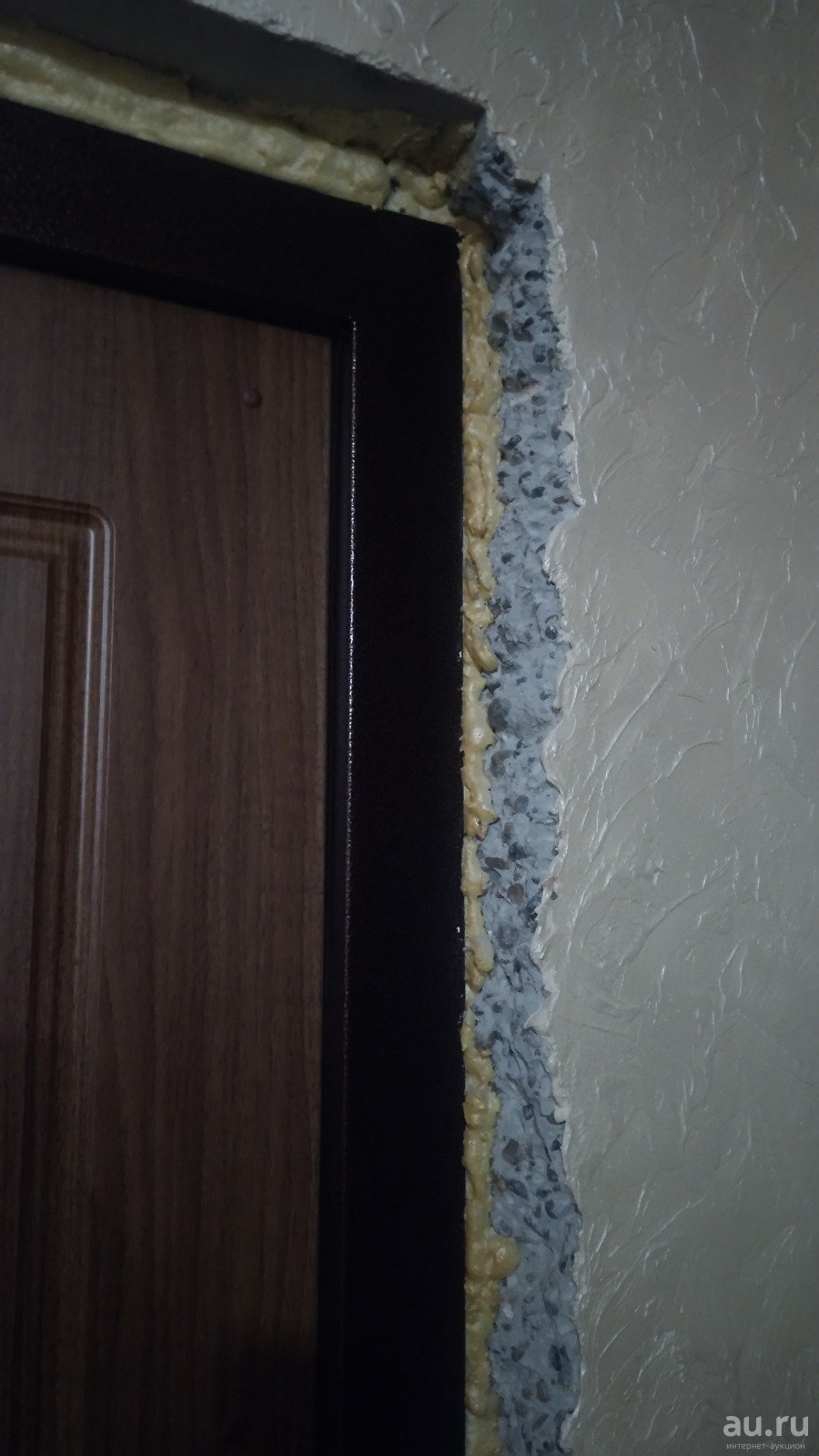 Уголки на откосы входной двери