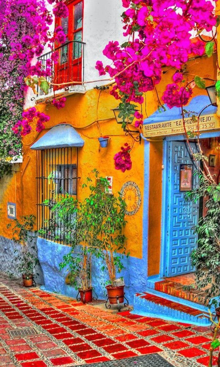 Испанские домики цветные