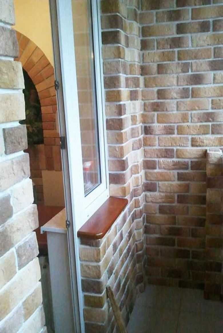 Отделка балкона искусственным камнем