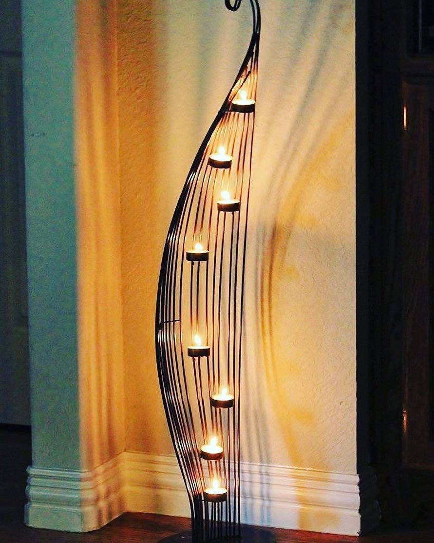 Декоративный напольный светильник